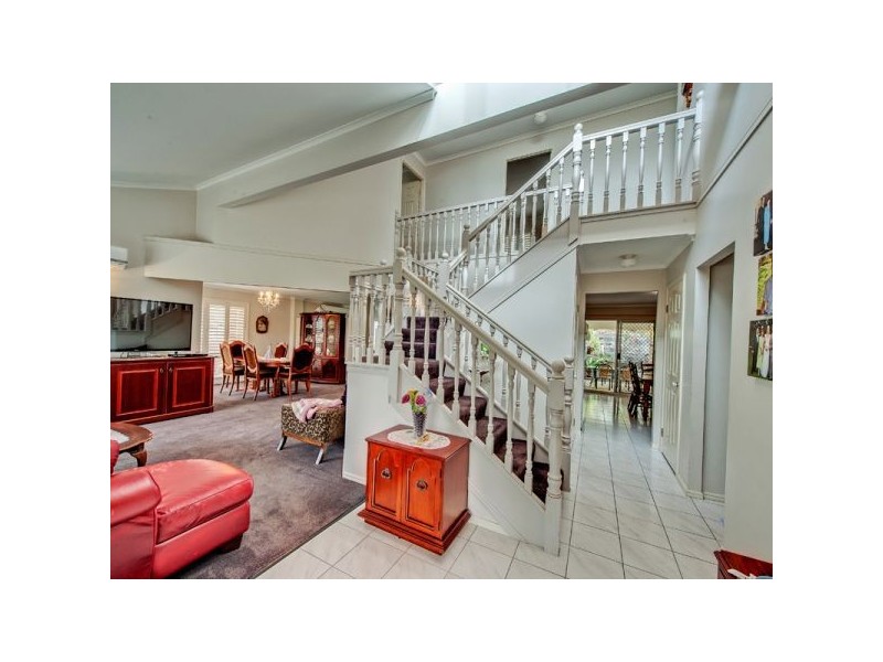 52 Chesterfield Crescent, Kuraby QLD 4112