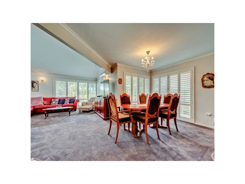 52 Chesterfield Crescent, Kuraby QLD 4112