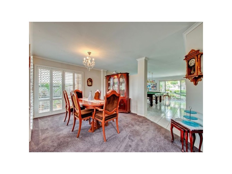 52 Chesterfield Crescent, Kuraby QLD 4112