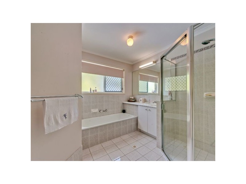 52 Chesterfield Crescent, Kuraby QLD 4112