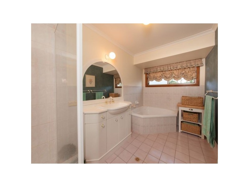 17 Merion Place, Carindale QLD 4152