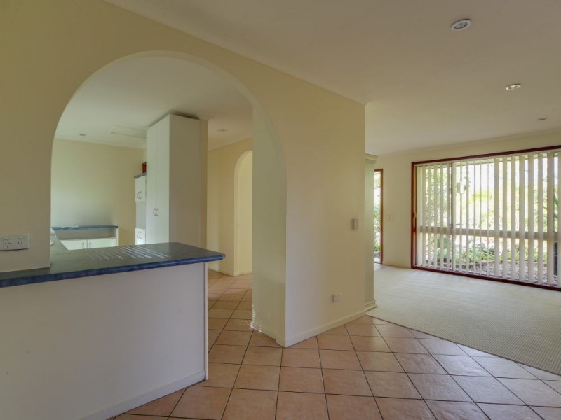 9 Glass Street, Ashmore QLD 4214