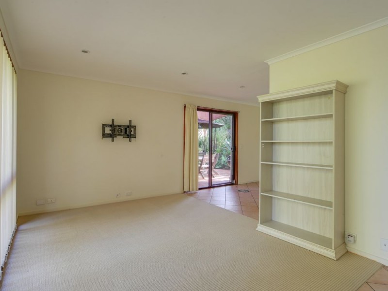 9 Glass Street, Ashmore QLD 4214