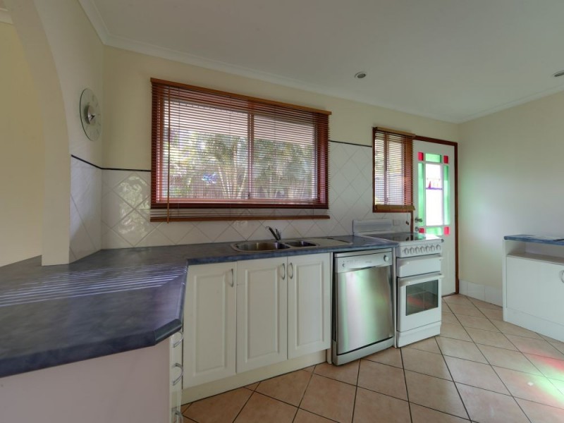 9 Glass Street, Ashmore QLD 4214