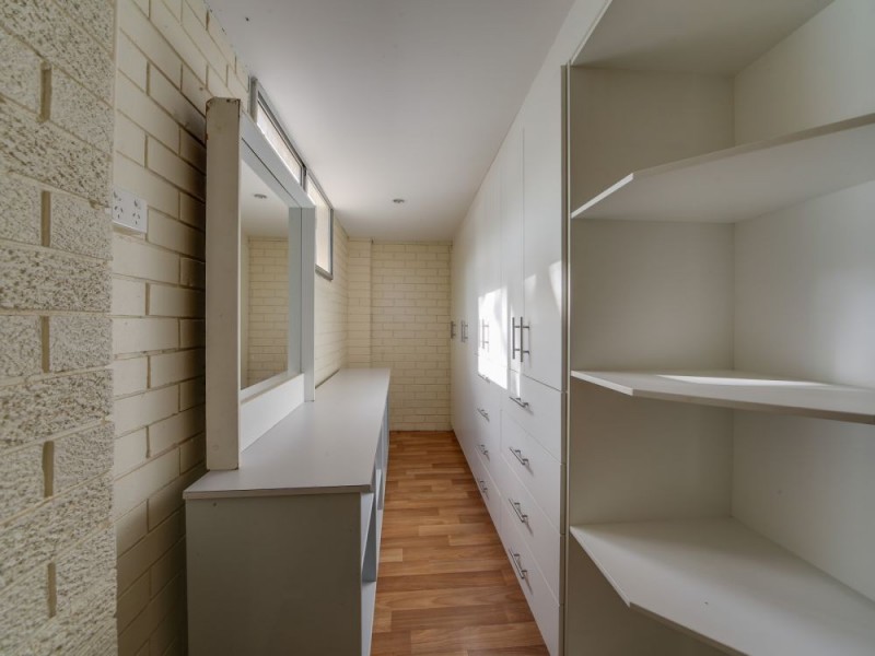 9 Glass Street, Ashmore QLD 4214