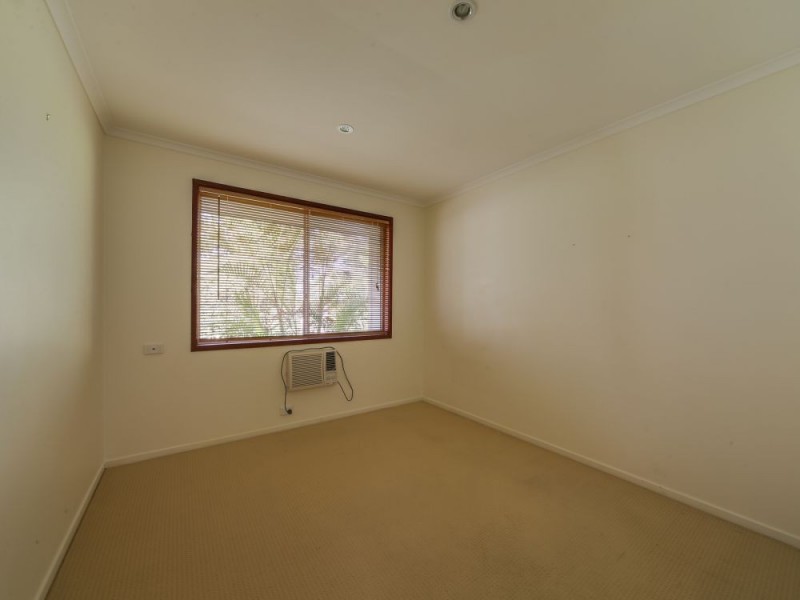 9 Glass Street, Ashmore QLD 4214