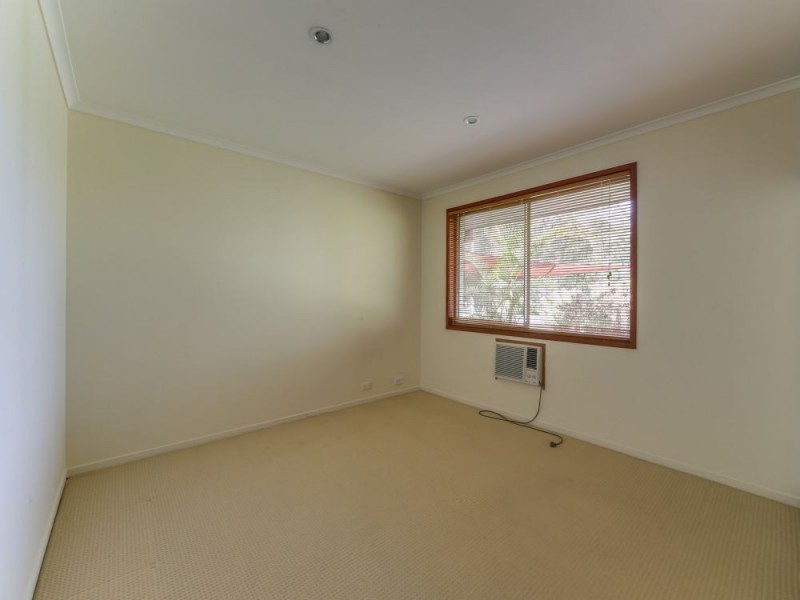 9 Glass Street, Ashmore QLD 4214