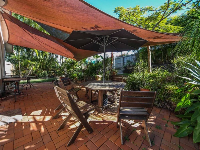 9 Glass Street, Ashmore QLD 4214