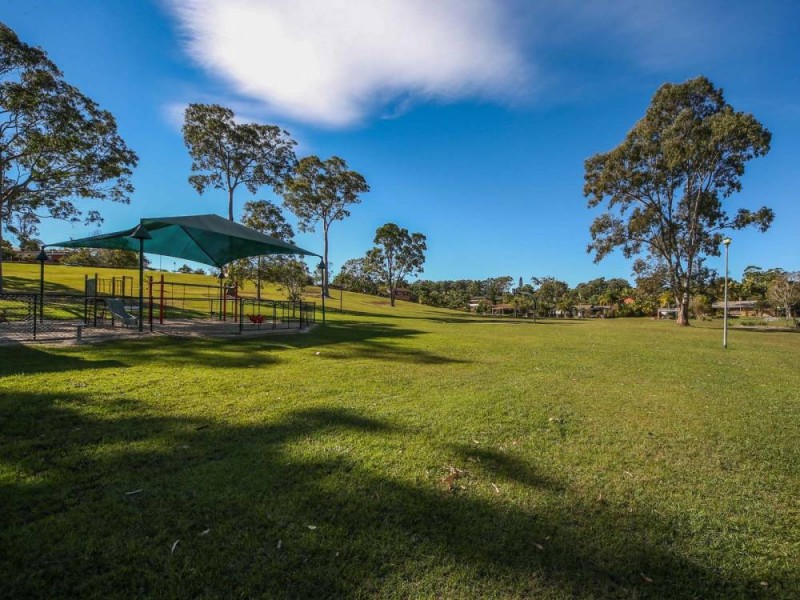 9 Glass Street, Ashmore QLD 4214