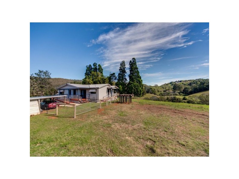 43 Dobsons Road, Clear Mountain QLD 4500