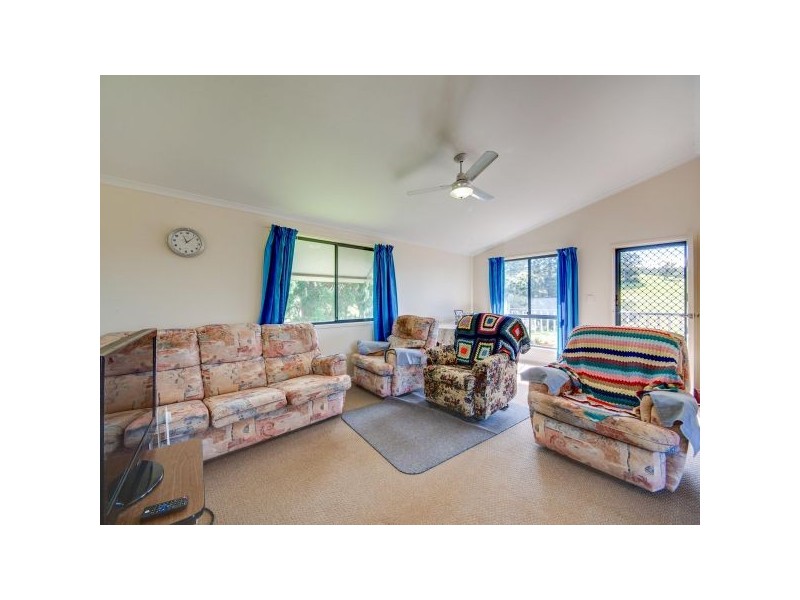 43 Dobsons Road, Clear Mountain QLD 4500