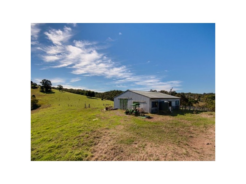 43 Dobsons Road, Clear Mountain QLD 4500