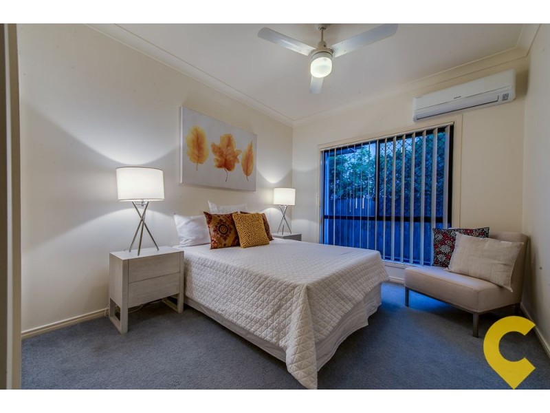 15 Ravensbourne Close, Parkinson QLD 4115