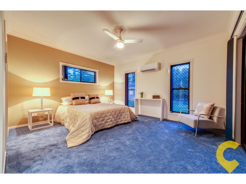 15 Ravensbourne Close, Parkinson QLD 4115
