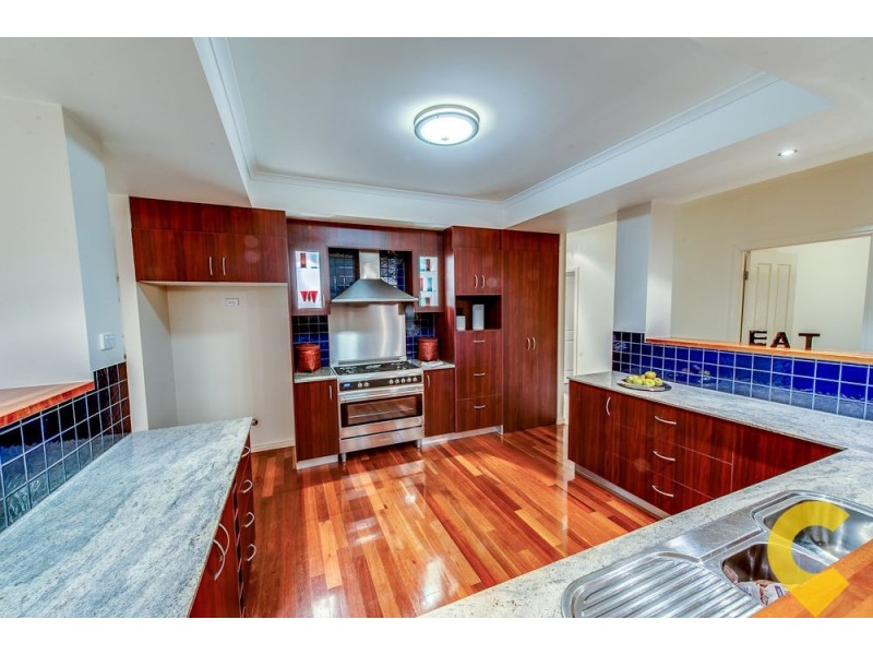 15 Ravensbourne Close, Parkinson QLD 4115