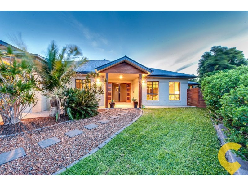 15 Ravensbourne Close, Parkinson QLD 4115