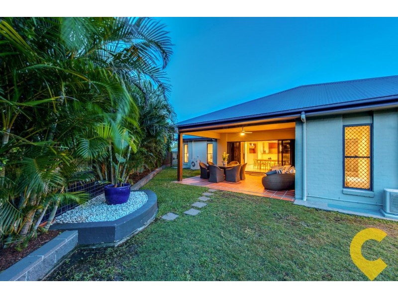 15 Ravensbourne Close, Parkinson QLD 4115