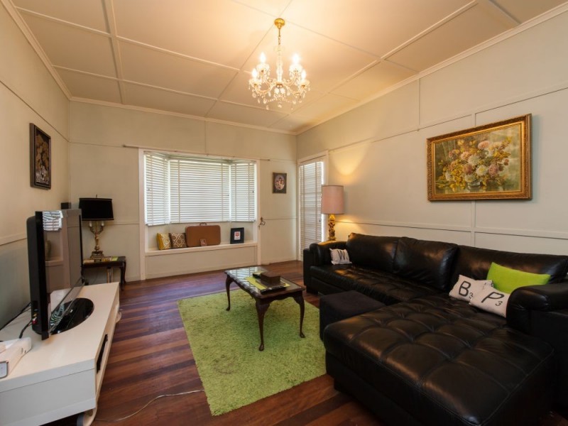 16 Doyle Street, Coorparoo QLD 4151