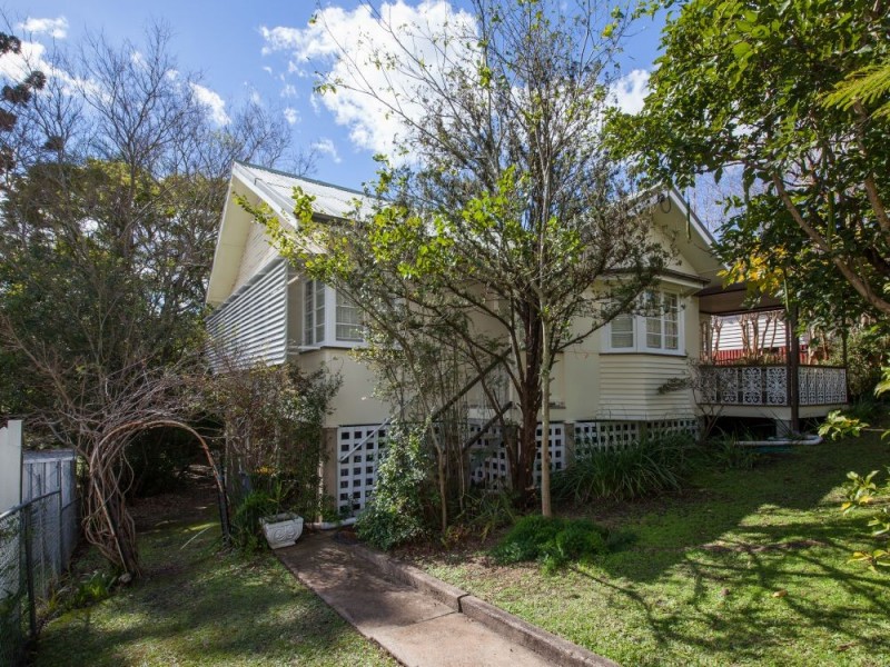 16 Doyle Street, Coorparoo QLD 4151