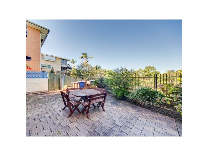 24 Caratel Street, Stafford Heights QLD 4053