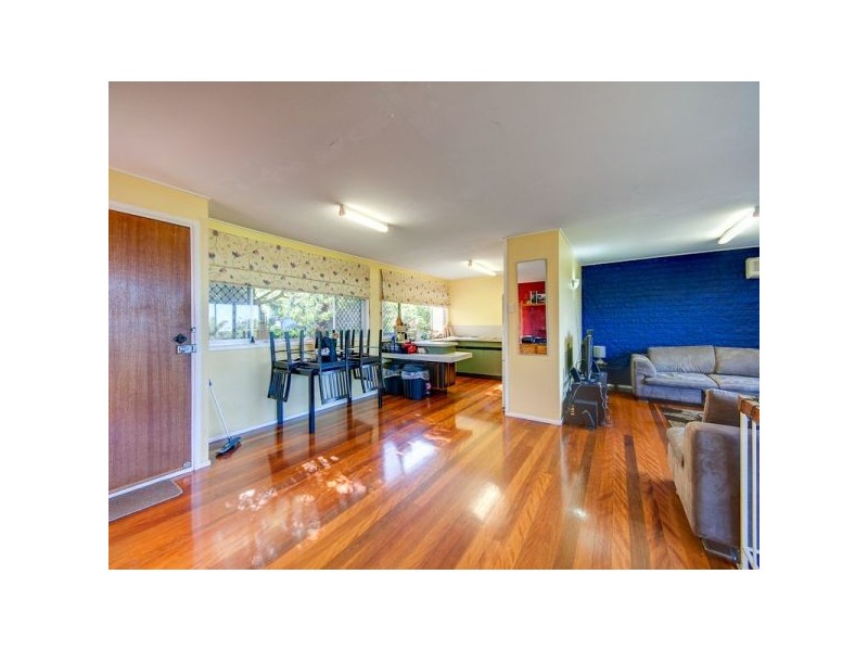 24 Caratel Street, Stafford Heights QLD 4053