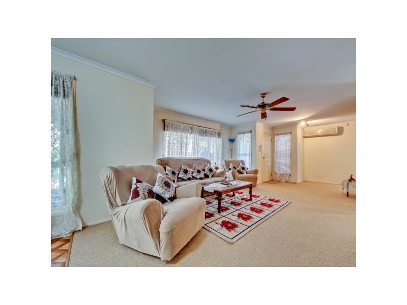 23 Eira Crescent, Edens Landing QLD 4207