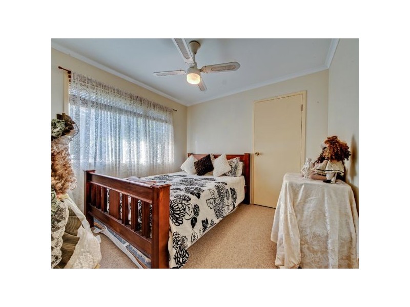 23 Eira Crescent, Edens Landing QLD 4207