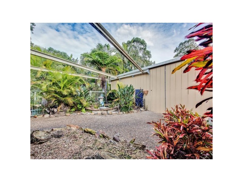 23 Eira Crescent, Edens Landing QLD 4207