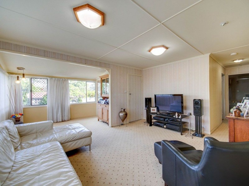 5 Sarina Street, Stafford Heights QLD 4053