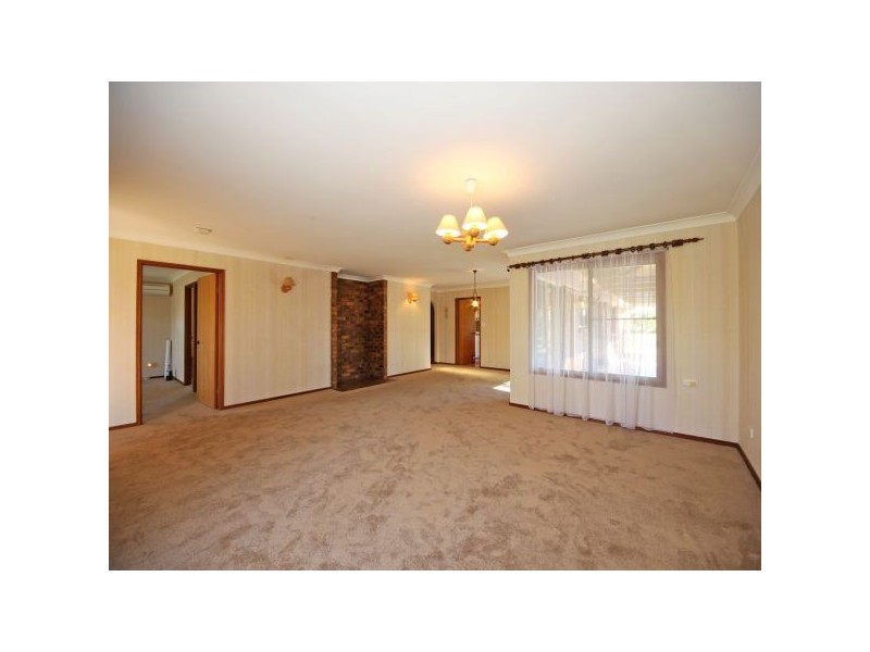 33 Rogers Street, Beachmere QLD 4510