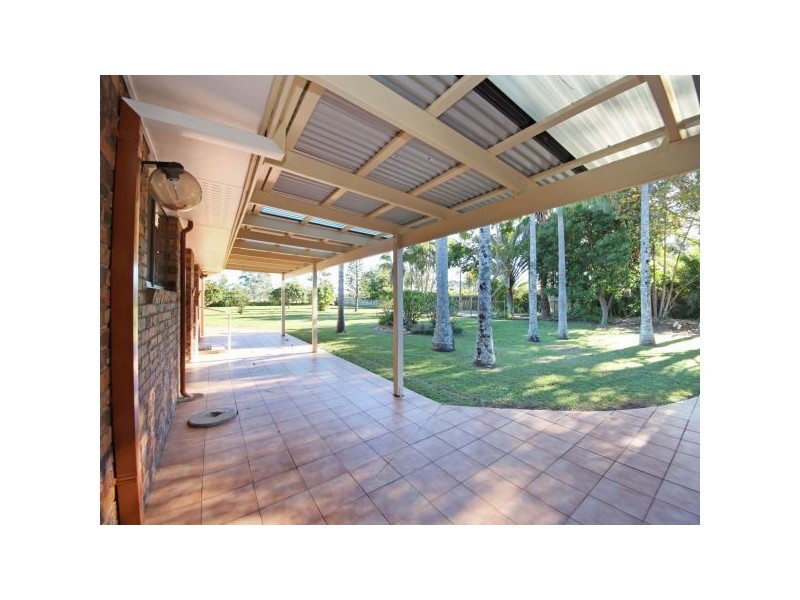 33 Rogers Street, Beachmere QLD 4510