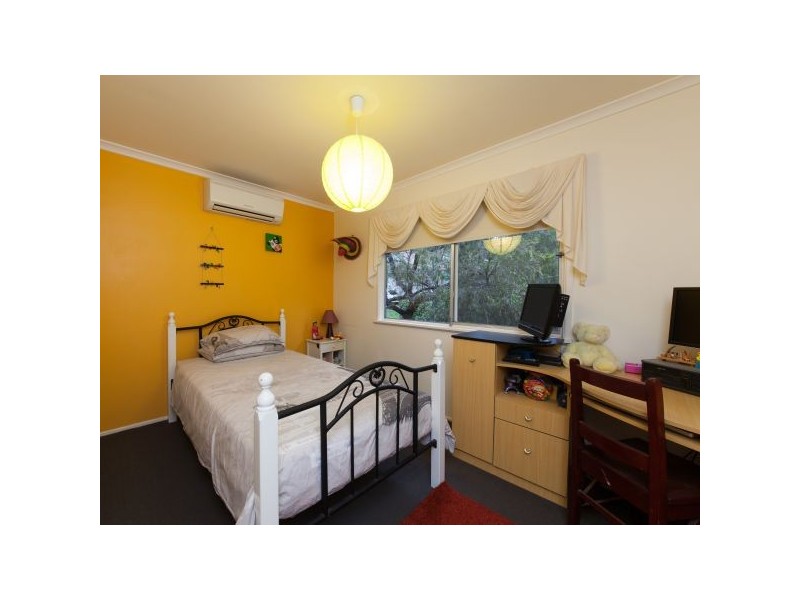 41 David Road, Holland Park QLD 4121