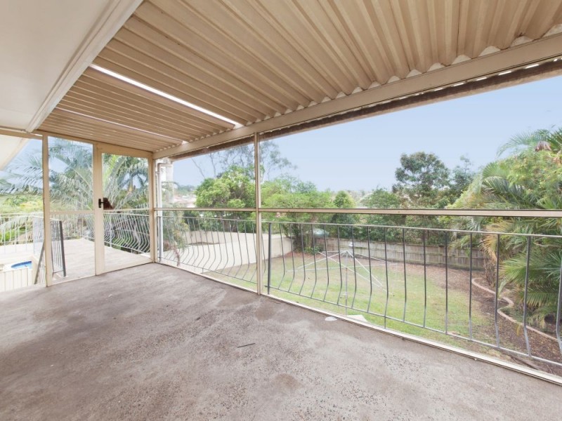 32 Mee Street, Carina QLD 4152
