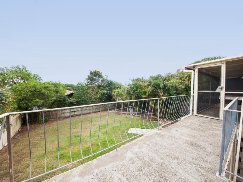 32 Mee Street, Carina QLD 4152