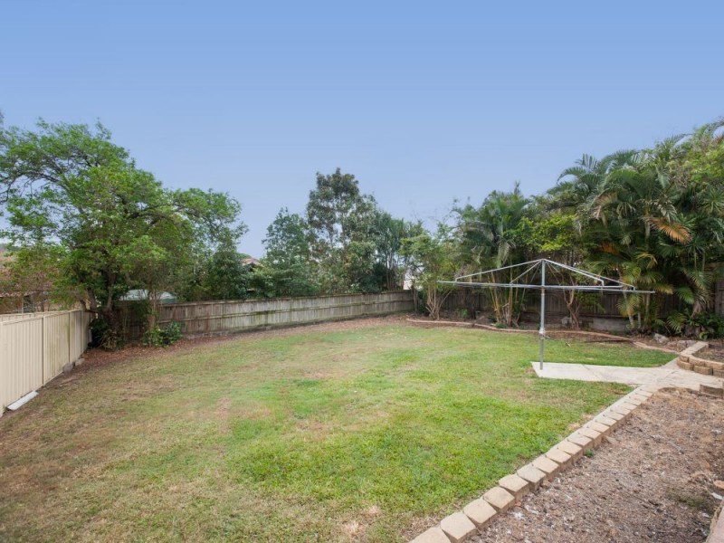 32 Mee Street, Carina QLD 4152