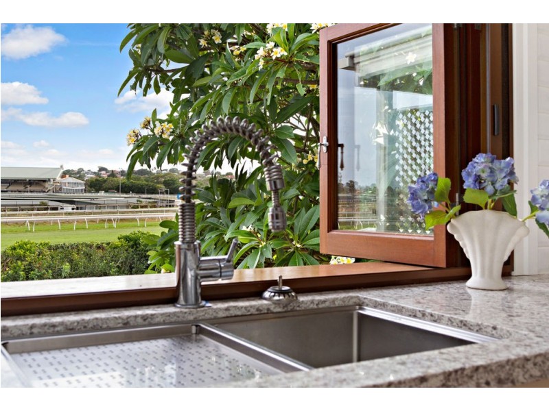 126 Mein Street, Hendra QLD 4011