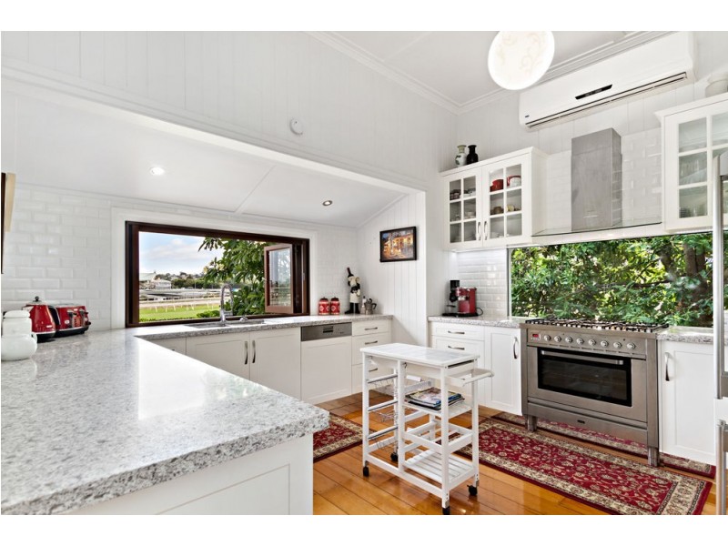 126 Mein Street, Hendra QLD 4011