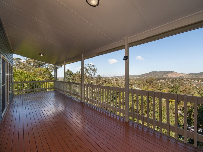 153 Plucks Road, Arana Hills QLD 4054