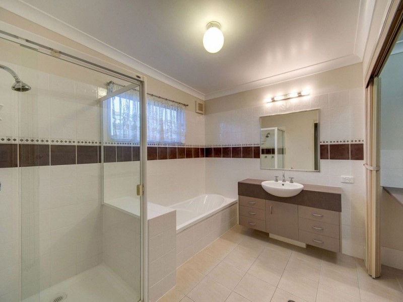 153 Plucks Road, Arana Hills QLD 4054