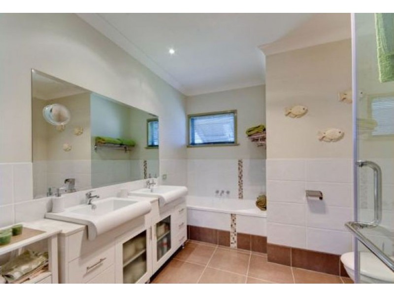 4 Purdy Street, Aspley QLD 4034