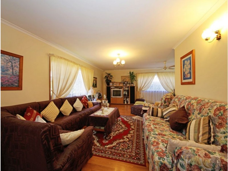 21 Fairway Court, Caboolture QLD 4510