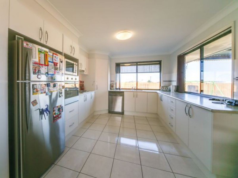 4 Eliena Way, Upper Coomera QLD 4209