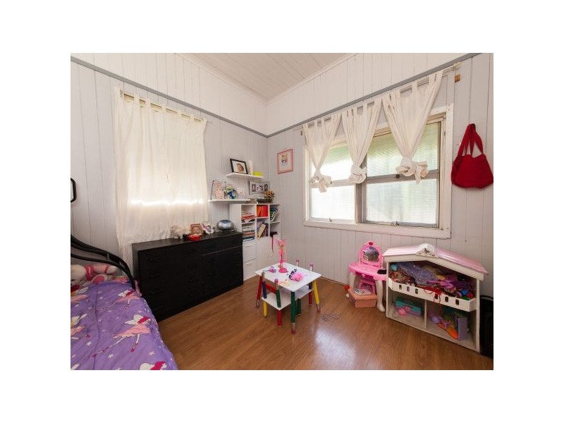 2 Lamont Road, Wilston QLD 4051