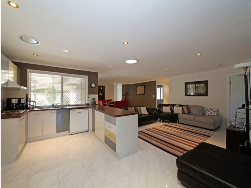 12 Antigua Crescent, Deception Bay QLD 4508