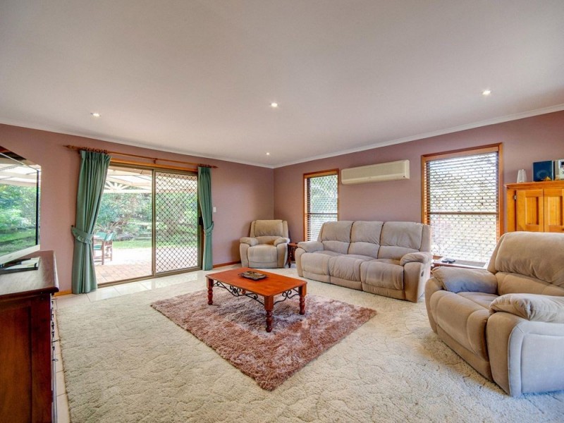 18 Calypso Court, Eatons Hill QLD 4037