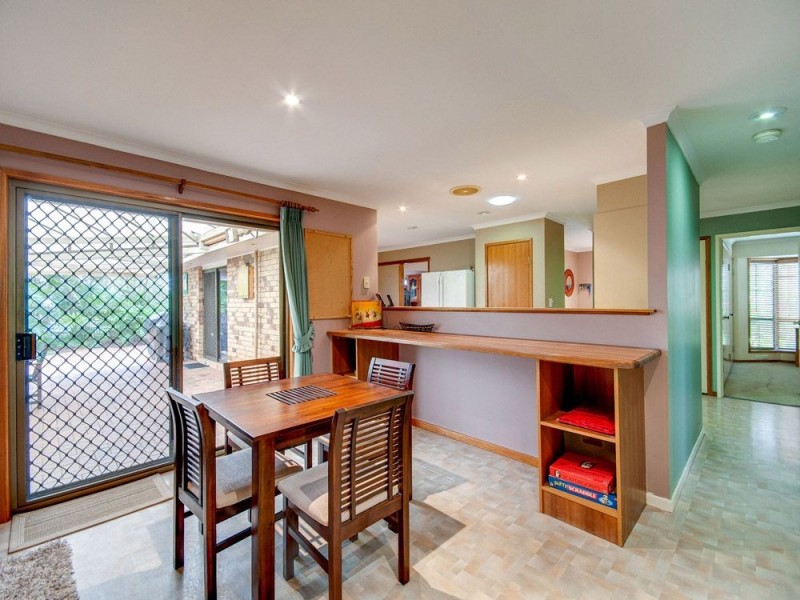 18 Calypso Court, Eatons Hill QLD 4037