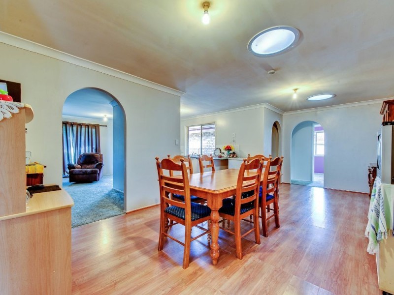 38 Cowley Drive, Flinders View QLD 4305