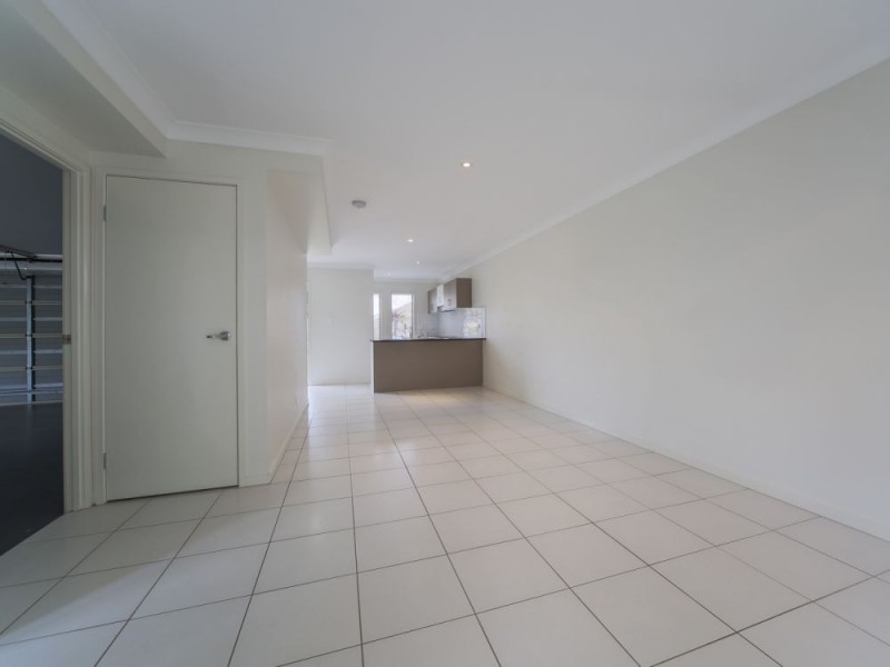 1/14 Filbert Street, Upper Coomera QLD 4209