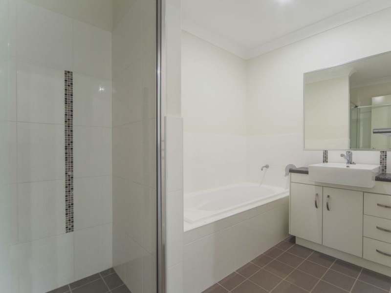 1/14 Filbert Street, Upper Coomera QLD 4209