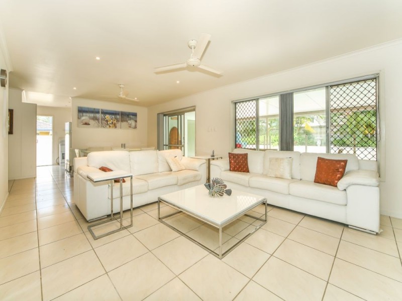 7 Macquarie Avenue, Molendinar QLD 4214